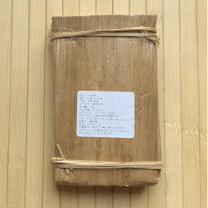 Шен пуэр Бинг Дао островной в пальмовом листе 2019 года 250 г. Photo 3